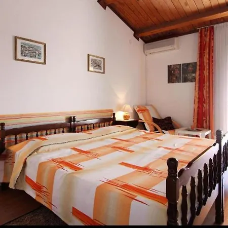 Amphora Deluxe Apartment Vrboska Exterior photo