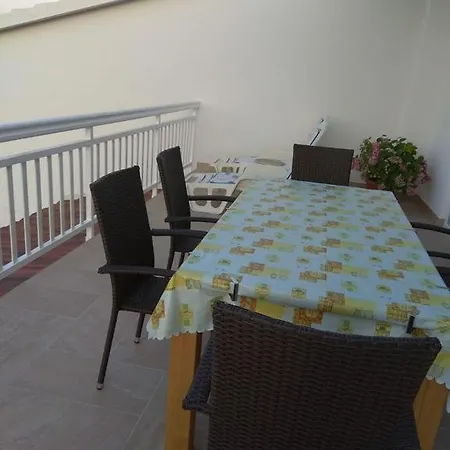 Amphora Deluxe Apartment Vrboska Exterior photo